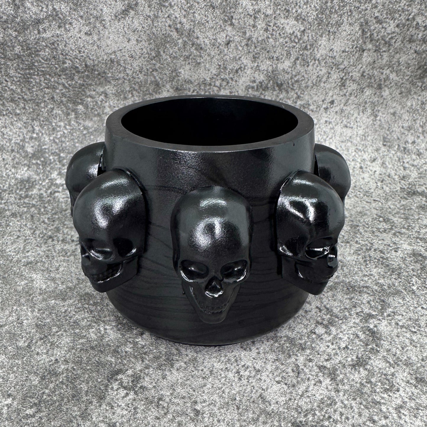 Black Skull Pot